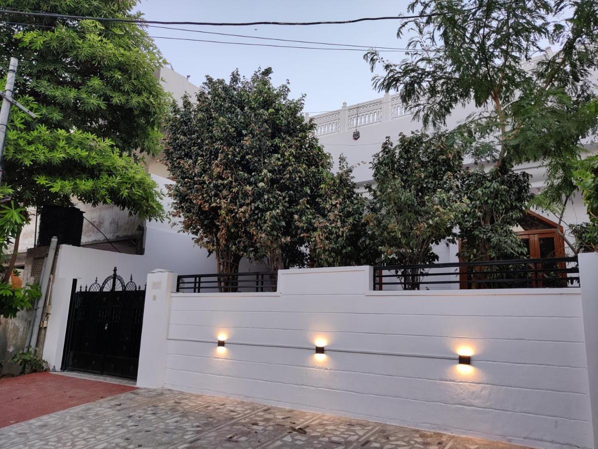 The Karauli Villa By Le Pension Stays Dźajpur Zewnętrze zdjęcie