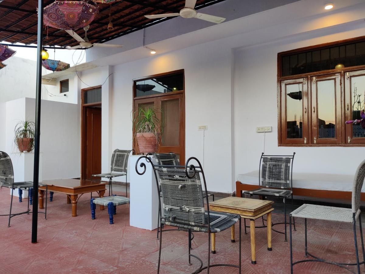 The Karauli Villa By Le Pension Stays Dźajpur Zewnętrze zdjęcie