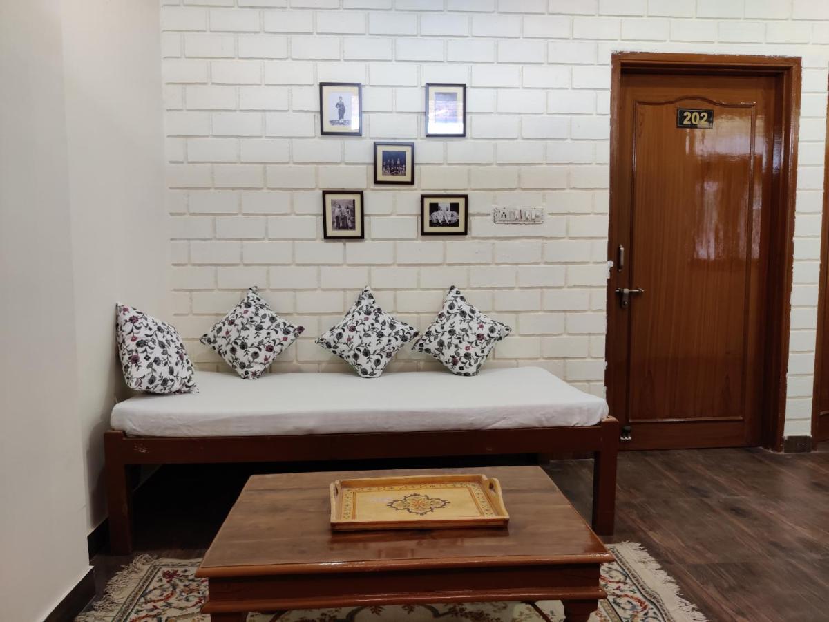 The Karauli Villa By Le Pension Stays Dźajpur Zewnętrze zdjęcie